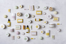 Load image into Gallery viewer, One year of self-care SUBSCRIPTION BOXES for WOMEN - Will be  shipped every 3 months
