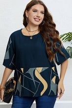 Load image into Gallery viewer, Plus Size Printed Half Sleeve Top
