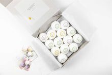 Load image into Gallery viewer, Bath Bombs Gift Box, Set of 14 Big 100% Natural Relaxing Bath Bombs
