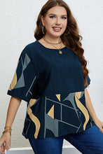 Load image into Gallery viewer, Plus Size Printed Half Sleeve Top
